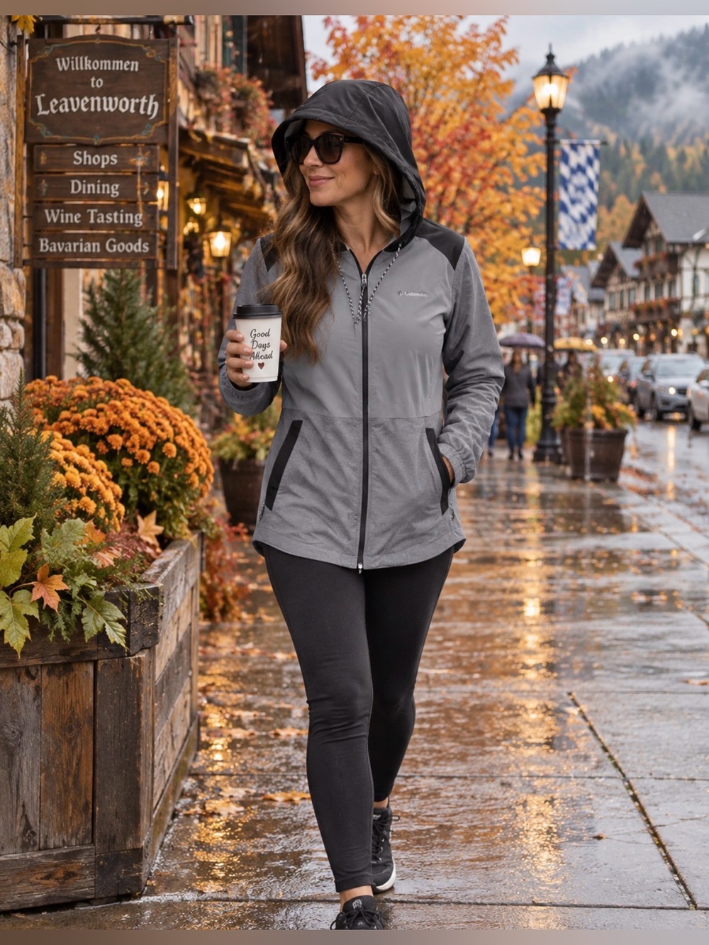 Columbia Women’s Hooded Full Zip Stretch Jacket